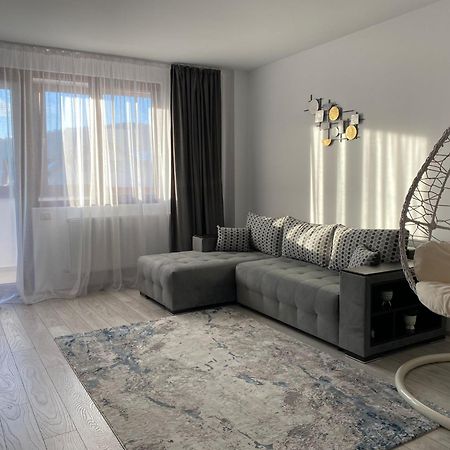 Tei Residence Piatra Neamţ Exteriör bild