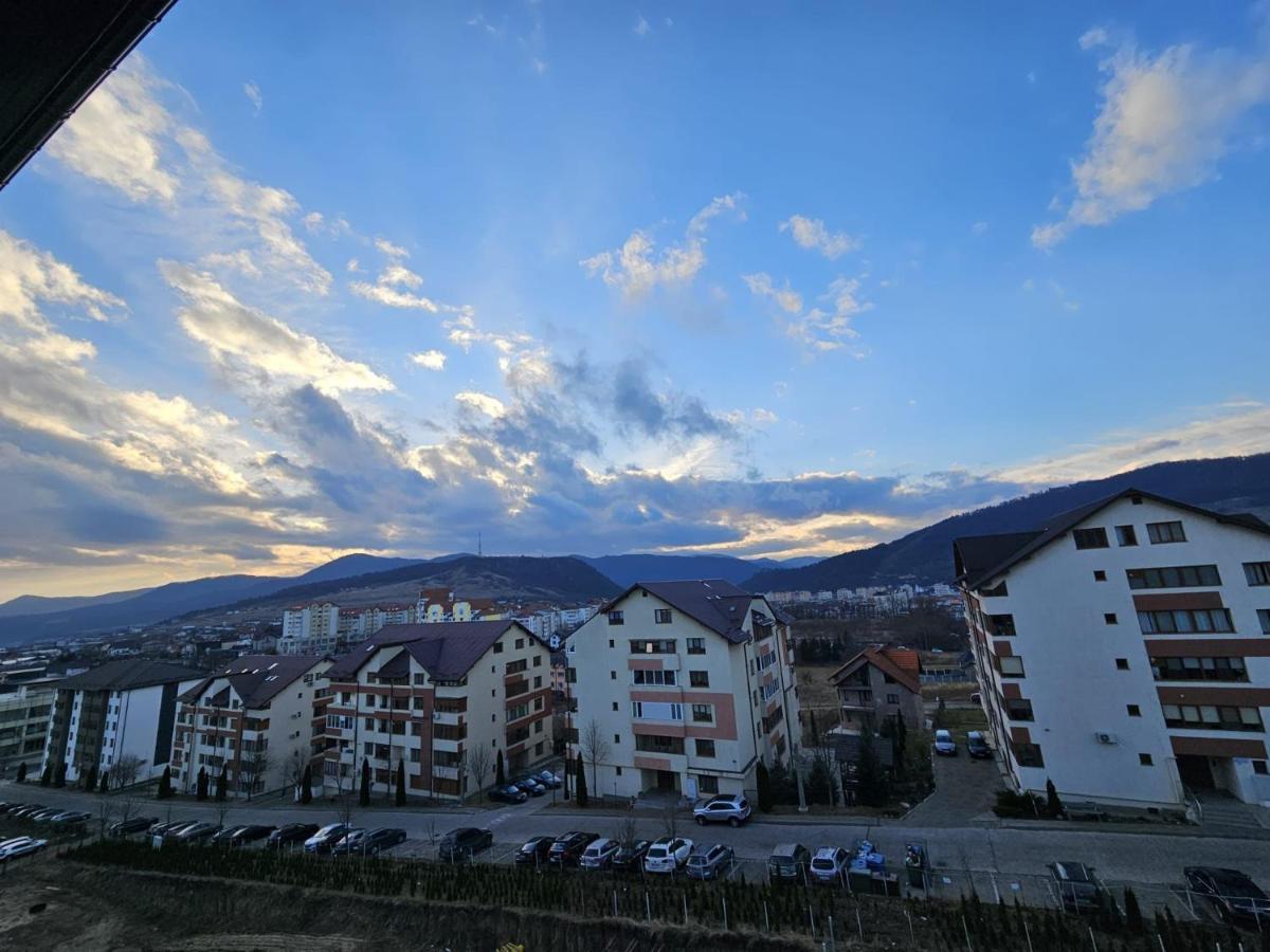 Tei Residence Piatra Neamţ Exteriör bild